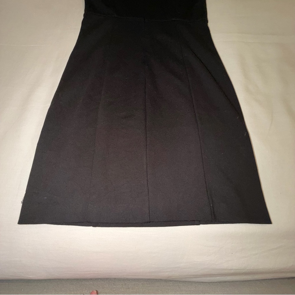 French Connection Crepe Mock Neck
Mini Dress Size 8 NWT - Picture 8 of 10